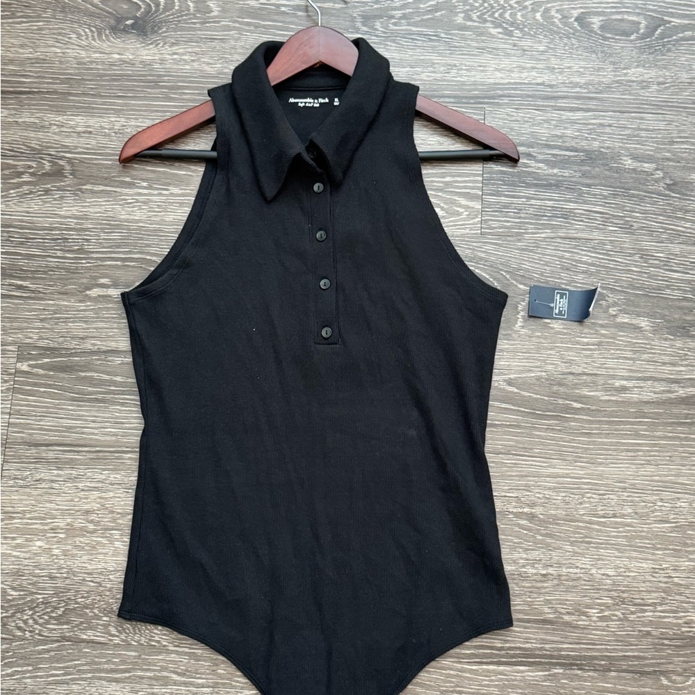 Abercrombie Sleeveless Black Collared Top